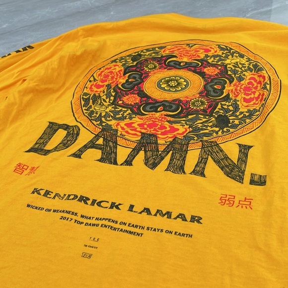 TDE Kendrick Lamar Official “DAMN.” 2017 Tour Concert Merch Long Sleeve Shirt - Picture 14 of 16